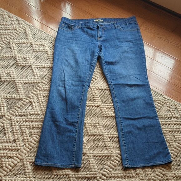 Old Navy Denim - Old Navy The Diva Women's Bootcut Jeans in Denim Blue